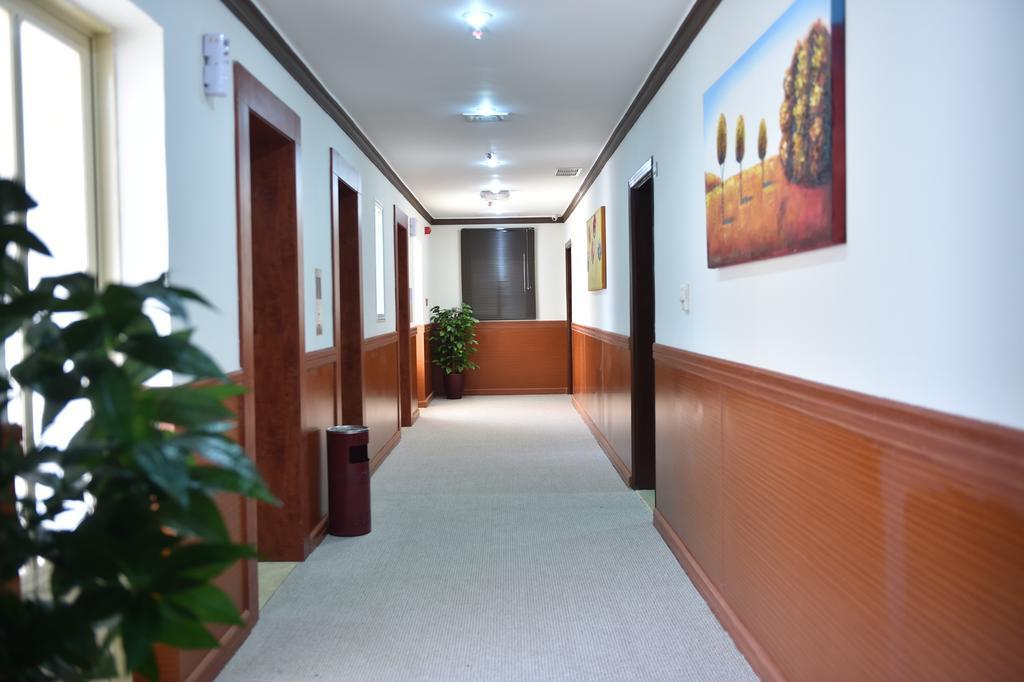Bravo Royal Hotel Suites Koeweit Buitenkant foto