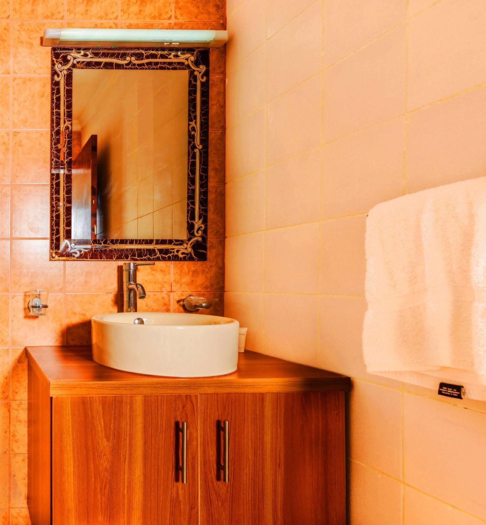 Bravo Royal Hotel Suites Koeweit Buitenkant foto