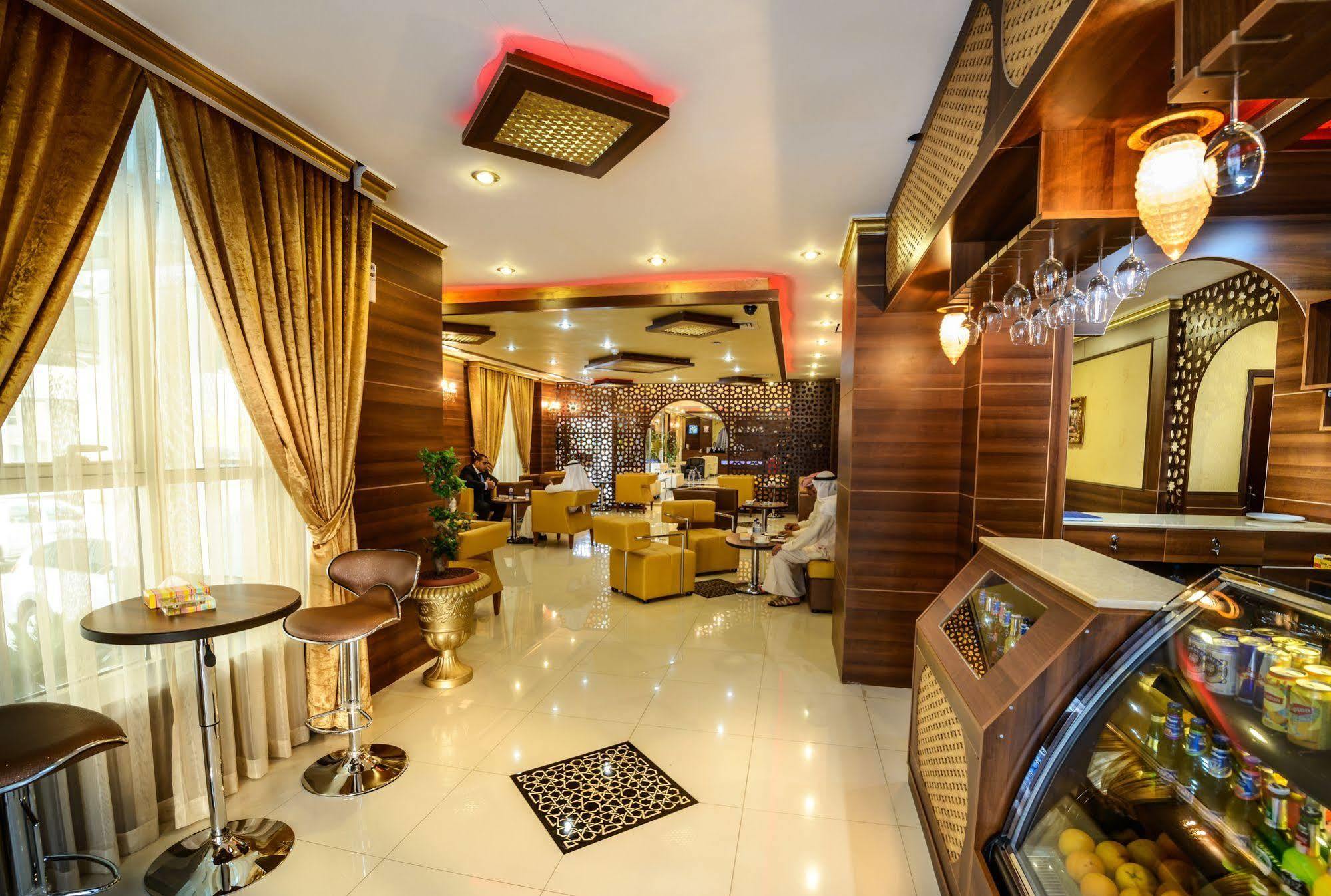 Bravo Royal Hotel Suites Koeweit Buitenkant foto