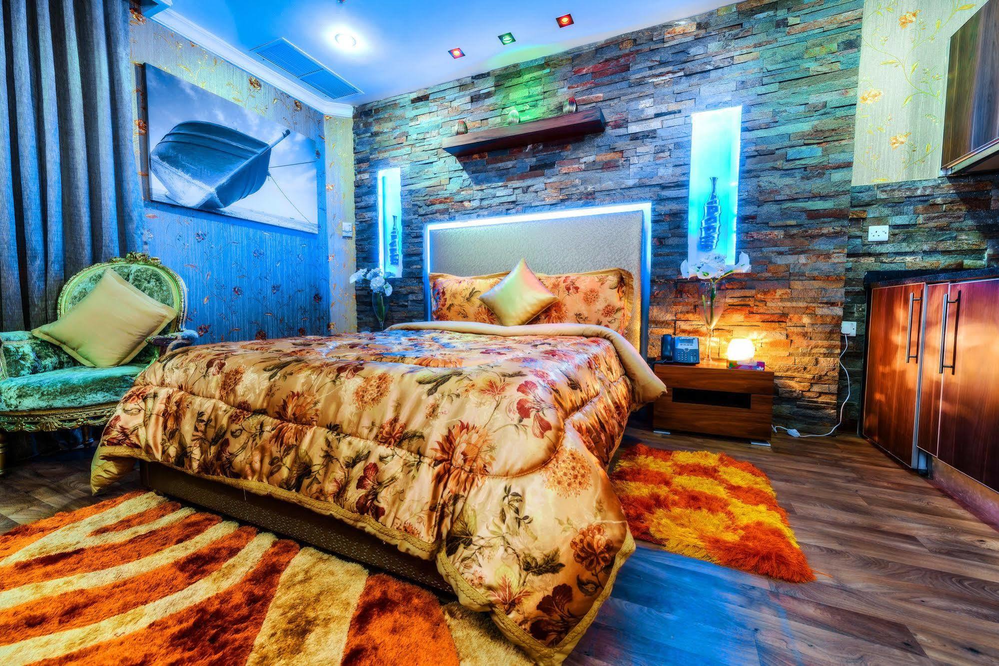 Bravo Royal Hotel Suites Koeweit Buitenkant foto