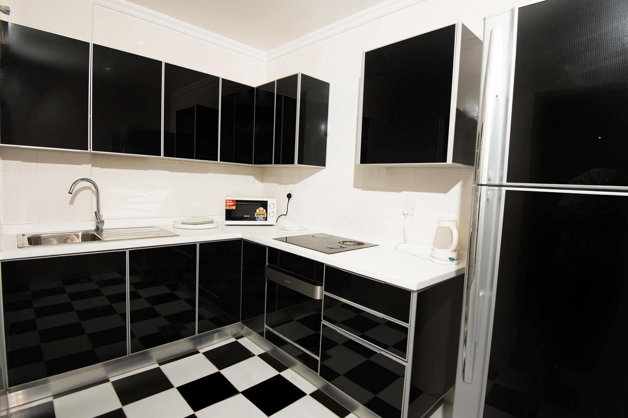 Bravo Royal Hotel Suites Koeweit Buitenkant foto